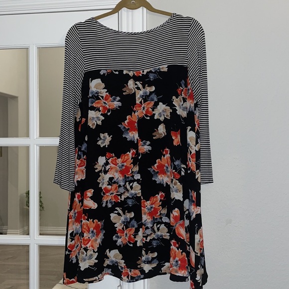 Emerald Striped/Floral 3/4 Sleeve Tunic, Women’s Large - Picture 2 of 5